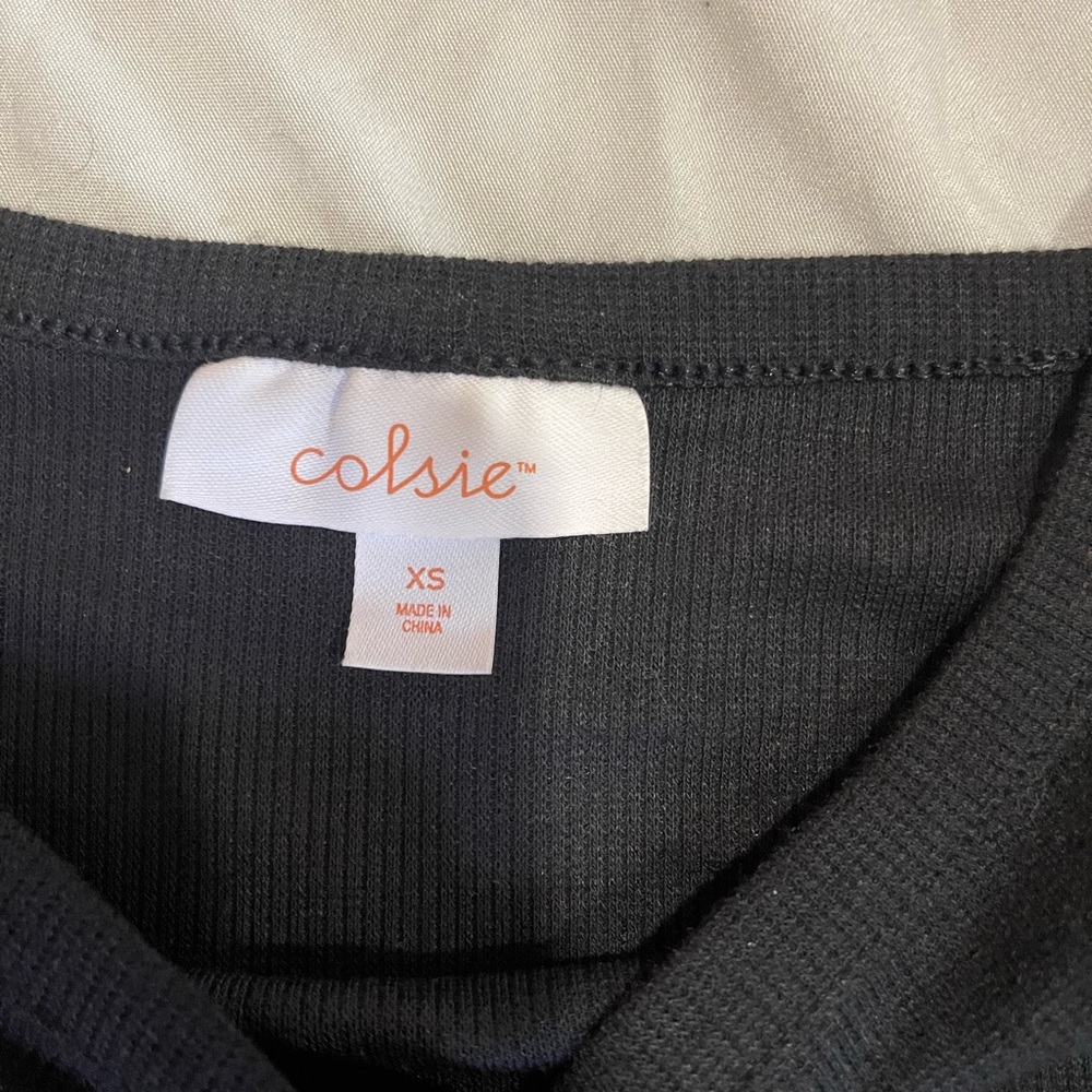 Colsie Black Knit Crop - Picture 2 of 5
